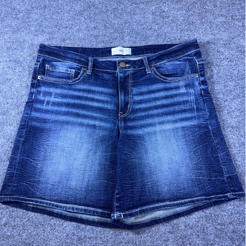 BKE Payton Dark Wash Distressed Denim Shorts Womens 34 ABK3726